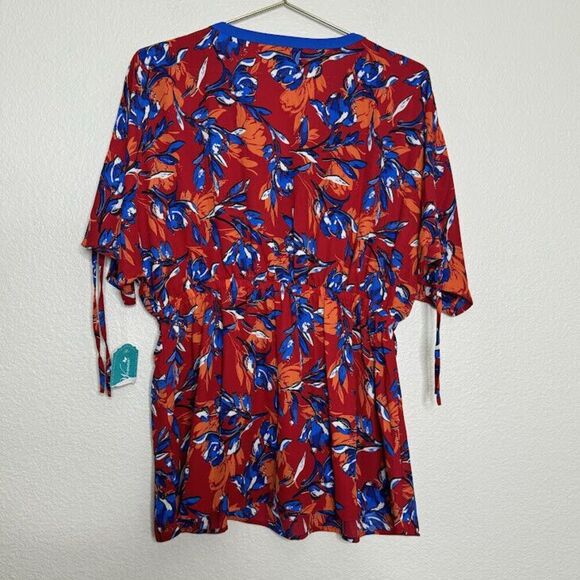 Pioneer Woman Top Medium Cinched Red Blue Floral Dolman Sleeves V-Neck Peplum - Picture 7 of 8